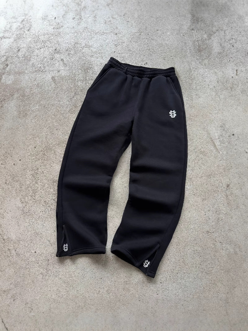 AVASI - Flared Jogger